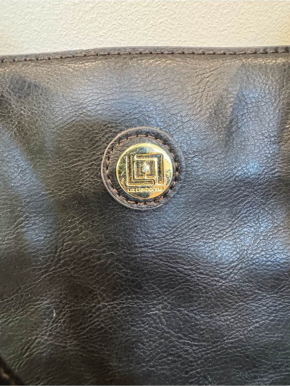 Liz Claiborne Black Leather Tote with Turn-Lock Accent - Picture 2 of 4